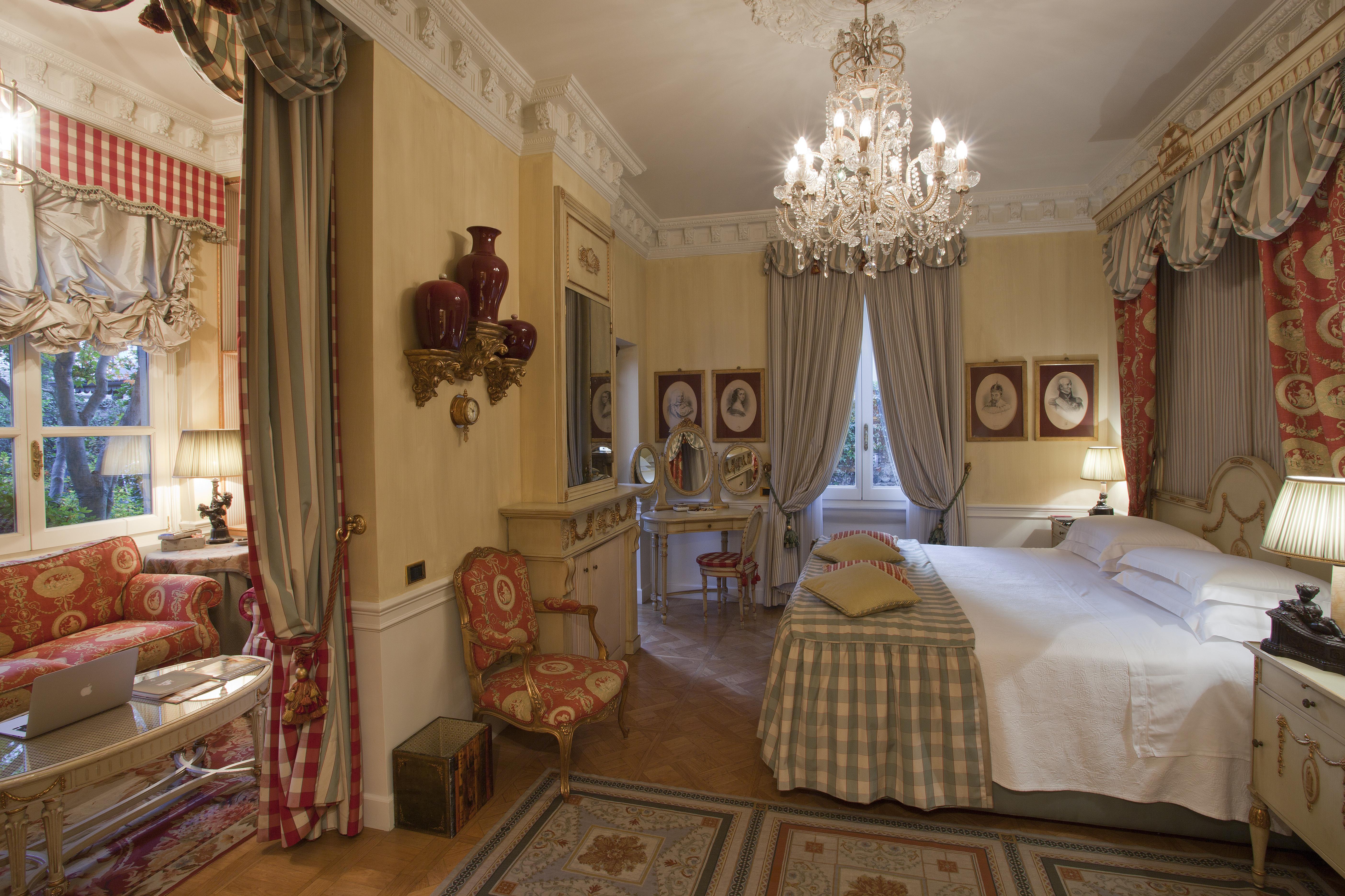 De La - Small Luxury Of The World 4*