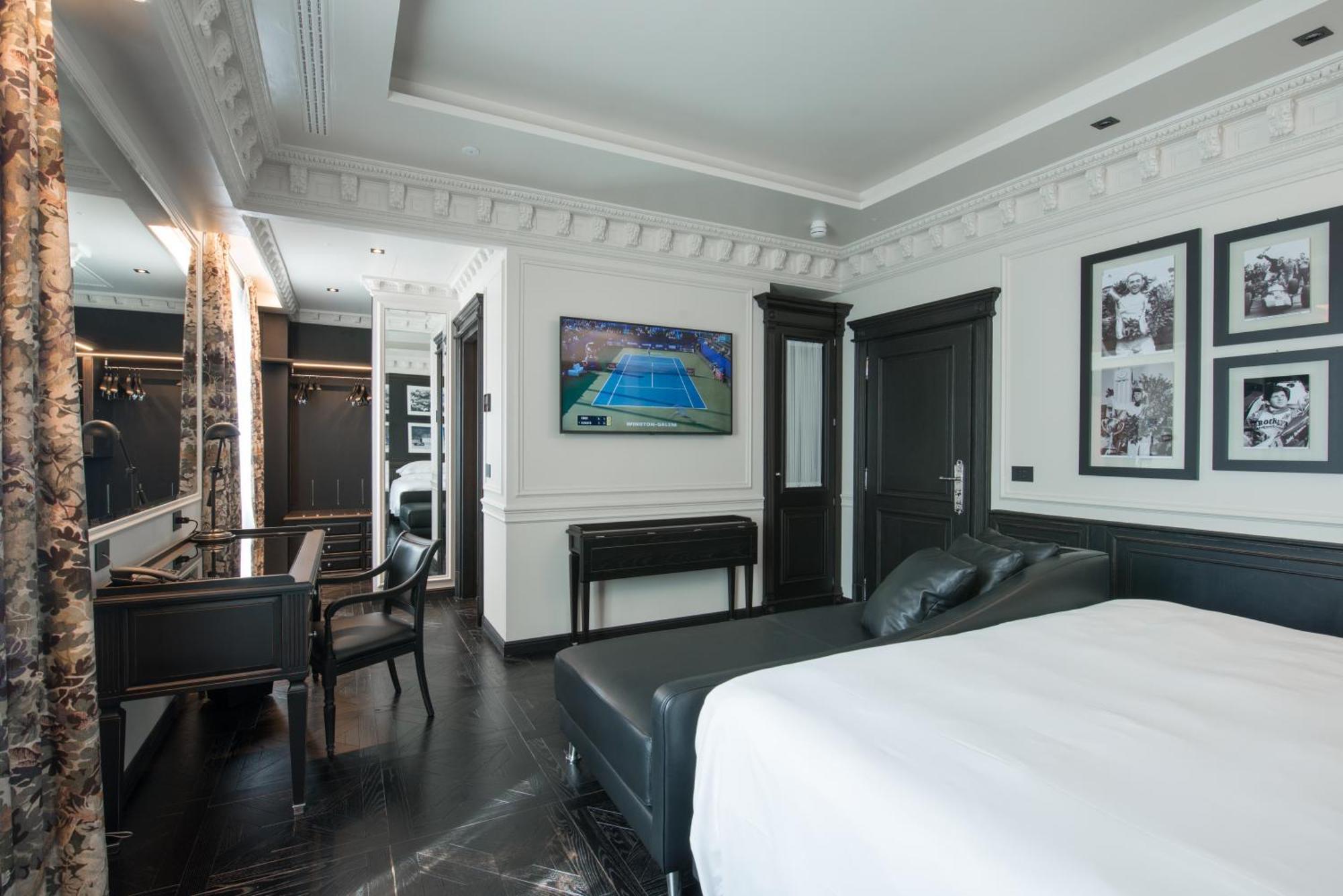 De La - Small Luxury Of The World Monza