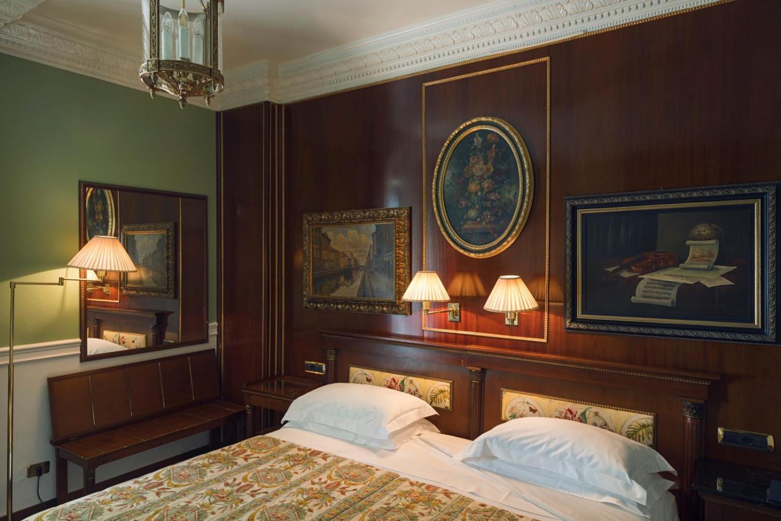 De La - Small Luxury Of The World